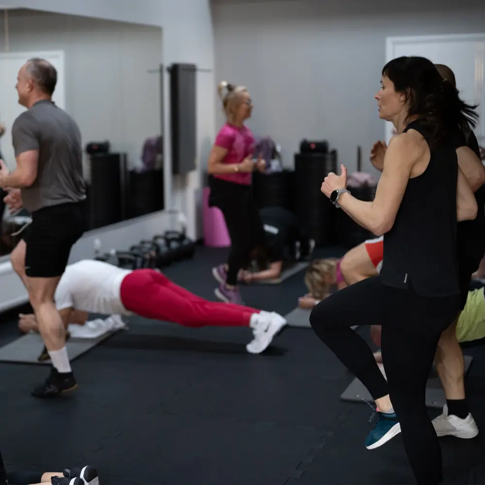 Gdzie na trening w Pabianicach Fabryka Dzika klub fitness dobrze wyposażona sala zajęcia fitness